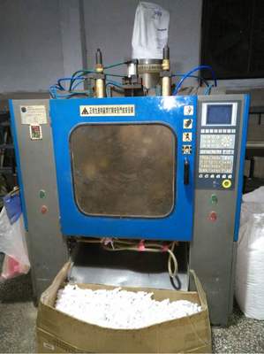 HGC吹塑机与计算机控制技术的深度结合